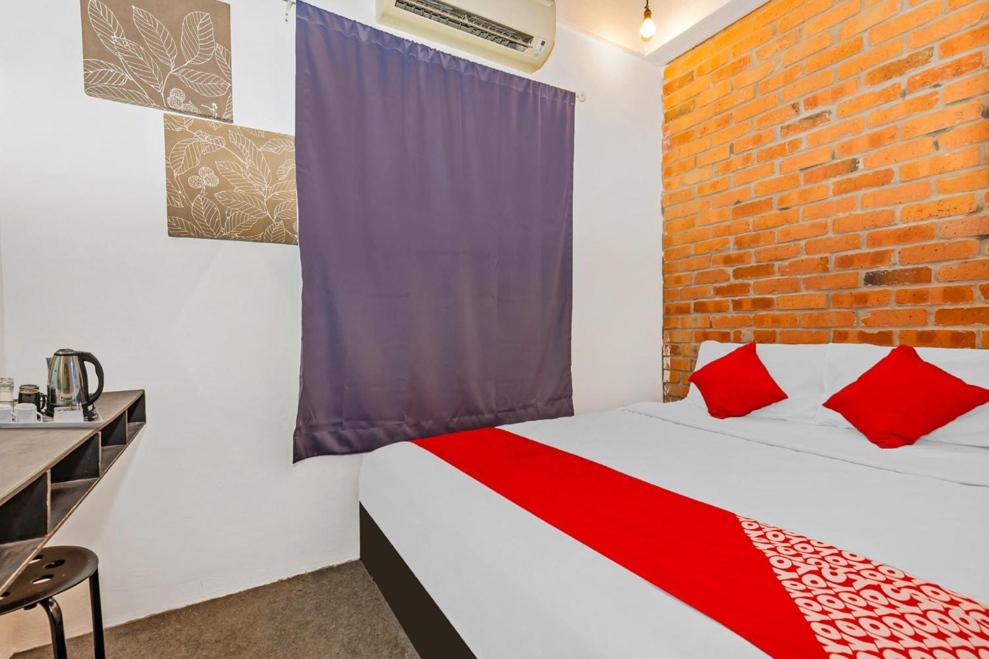 Super Oyo 44032 Zzz Hotel Malacca Exterior foto